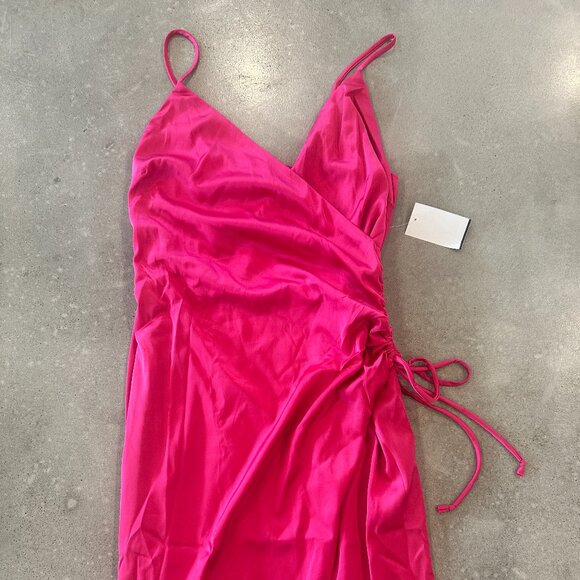 dee elly Dresses & Skirts - dee elly pink silky side adjustable ruched dress NWT Size Medium $90